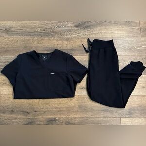 Jaanuu Scrub Set Black Rhena Slim Top S Silex Slim Jogger Pant NWOT XS Petite